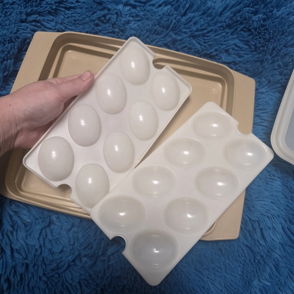 Tupperware Deviled Egg Carrier With Trays/lid VINTAGE - Picture 2 of 10